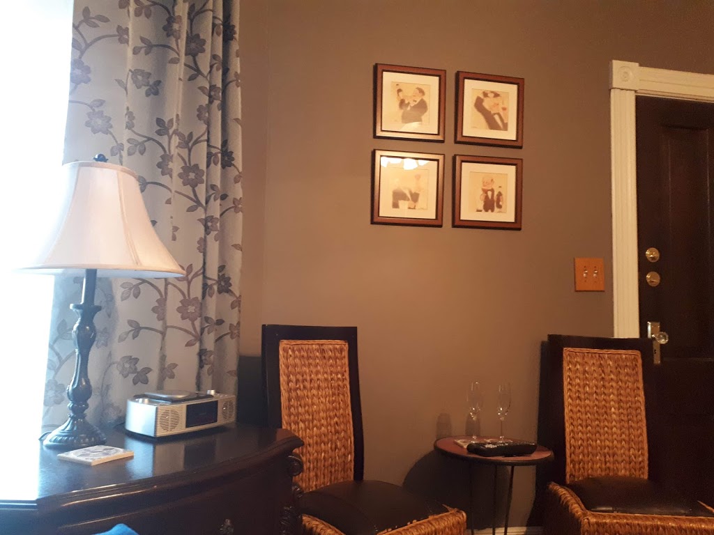 Bacchus House | 142 Hume St, Collingwood, ON L9Y 1V5, Canada | Phone: (705) 443-8995