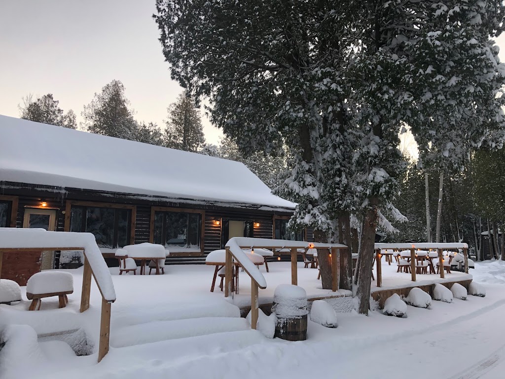 Red Bay Lodge | 462 Huron Rd, Mar, ON N0H 1X0, Canada | Phone: (519) 534-1010