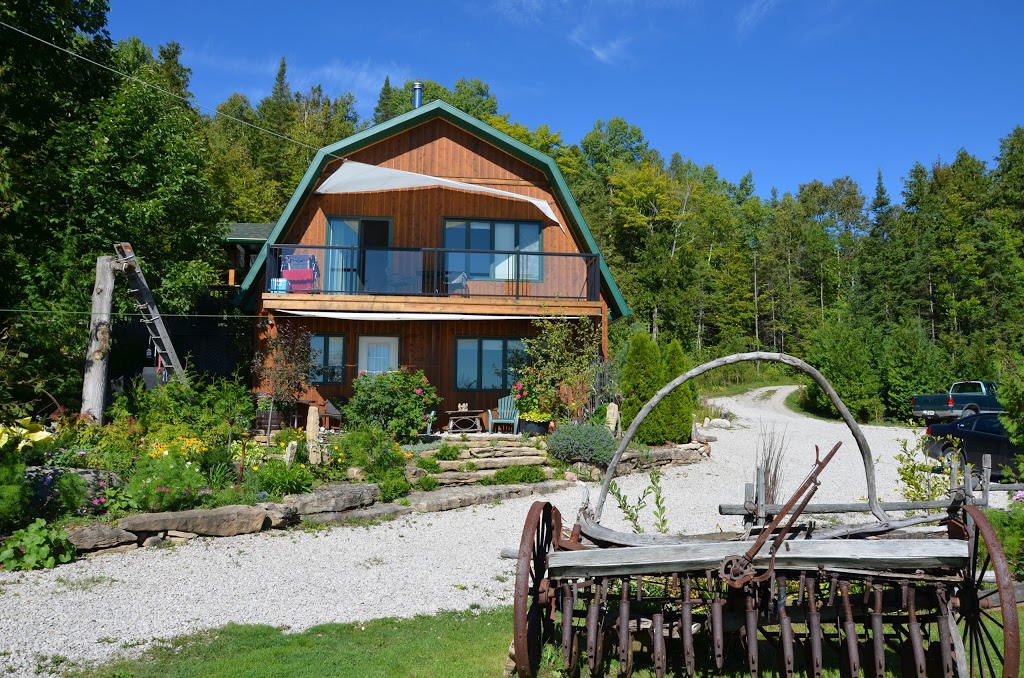 Green Bay Lodge | 322 Cosby Subdivision Rd, Mindemoya, ON P0P 1S0, Canada | Phone: (705) 368-2848