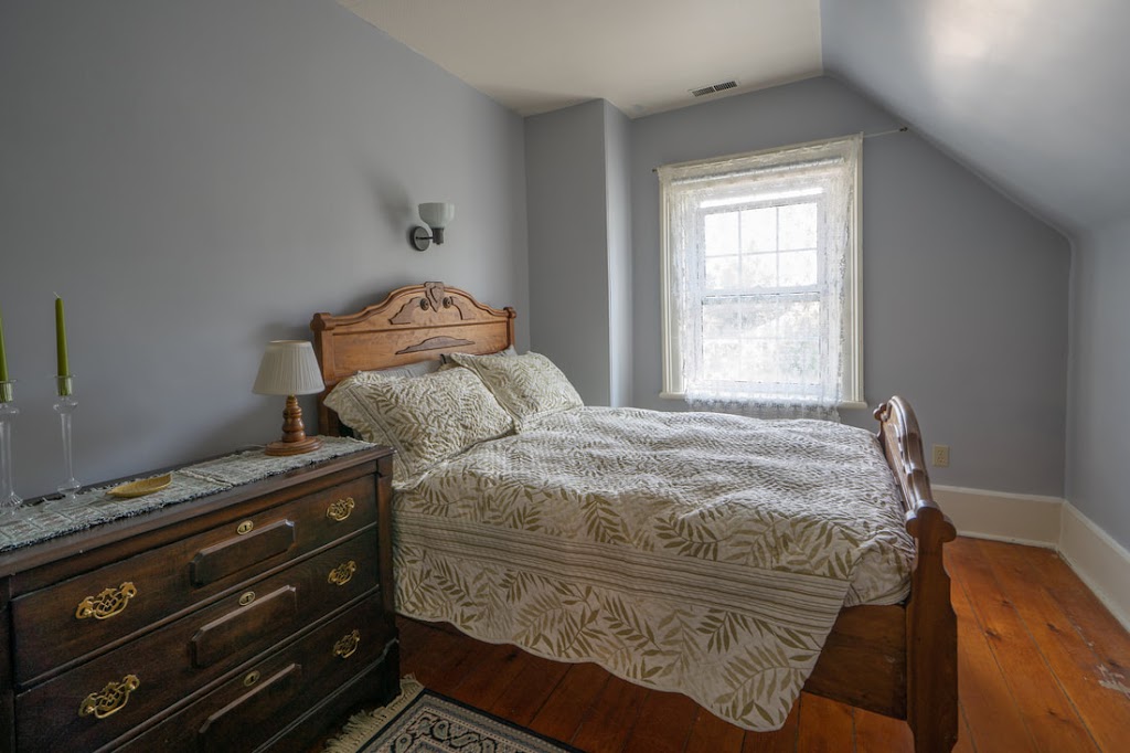 MacNamara House B&B | 153 Daniel St N, Arnprior, ON K7S 2L2, Canada | Phone: (613) 800-5068