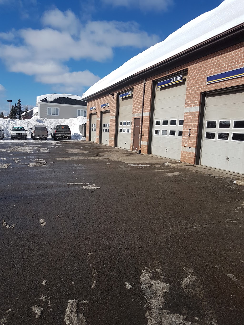 NAPA AUTOPRO - Shannon Mechanics Center | 10 Rue Saint Patrick, Shannon, QC G0A 4N0, Canada | Phone: (418) 844-2004