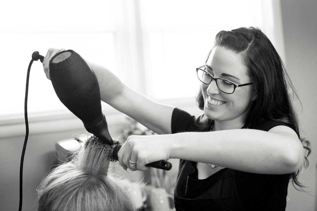 Chateau B Salon | 17 Wilkerson St, Thorold, ON L2V 0G2, Canada | Phone: (289) 929-0652