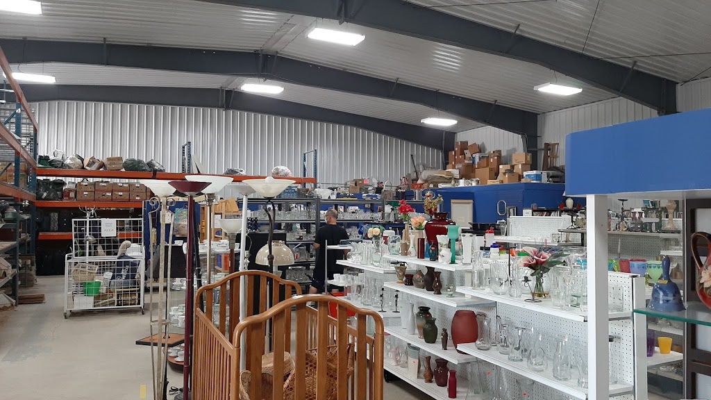 Thrift Warehouse | 128 Mallard Rd, Dysart et al, ON K0M 1S0, Canada | Phone: (705) 457-5247