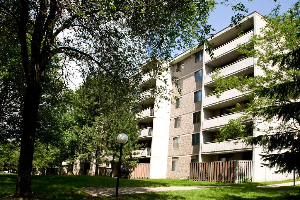 The Sprucedales Apartments | 245 Westwood Rd, Guelph, ON N1H 7H5, Canada | Phone: (519) 763-0356