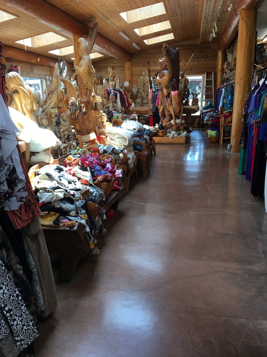 Fengy Boutique | 2300 Alberni Hwy, Coombs, BC V0R 1M0, Canada | Phone: (250) 248-5727