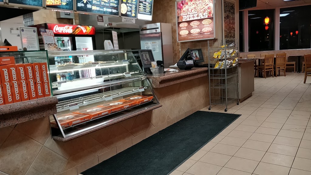 Pizza Pizza | 1093 Dundas St W, Mississauga, ON L5C 1C4, Canada | Phone: (416) 967-1111
