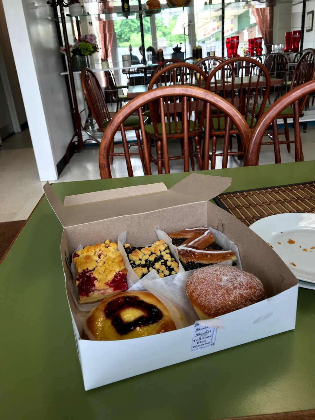 Bread & Bretzel Basket | 255 Toll Gate Blvd, Waterloo, ON N2L 4M3, Canada | Phone: (519) 746-6511