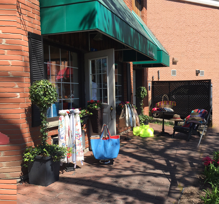 Simple Chic | 111 Medora St, Port Carling, ON P0B 1J0, Canada | Phone: (705) 765-0953