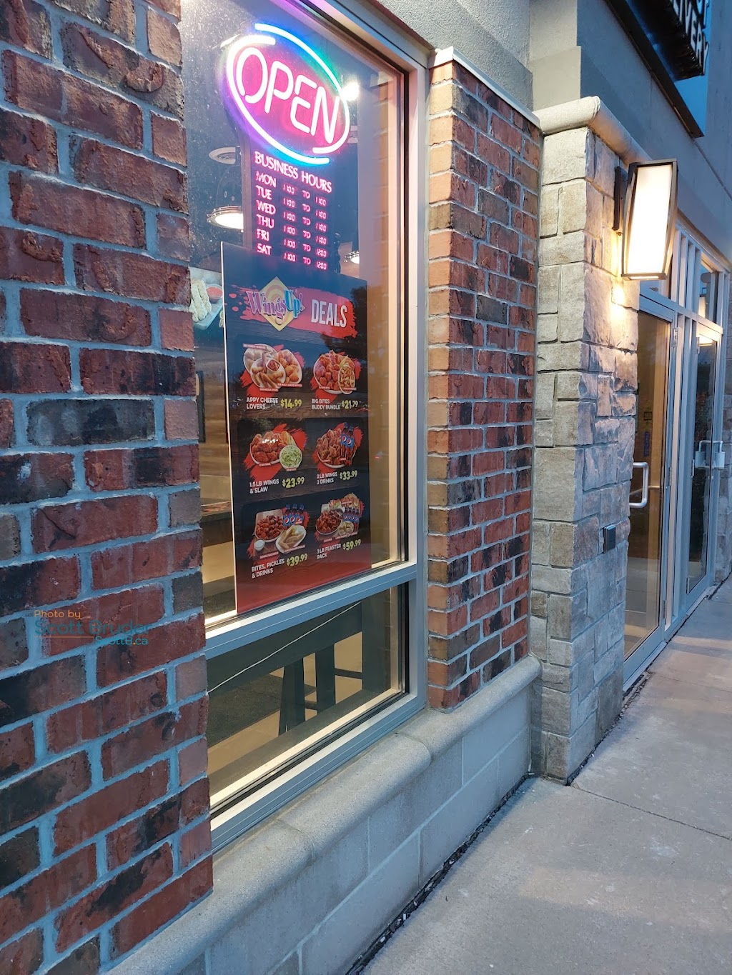 WingsUp! London - Wellington | 879 Wellington Rd, London, ON N6E 3N5, Canada | Phone: (226) 270-3773
