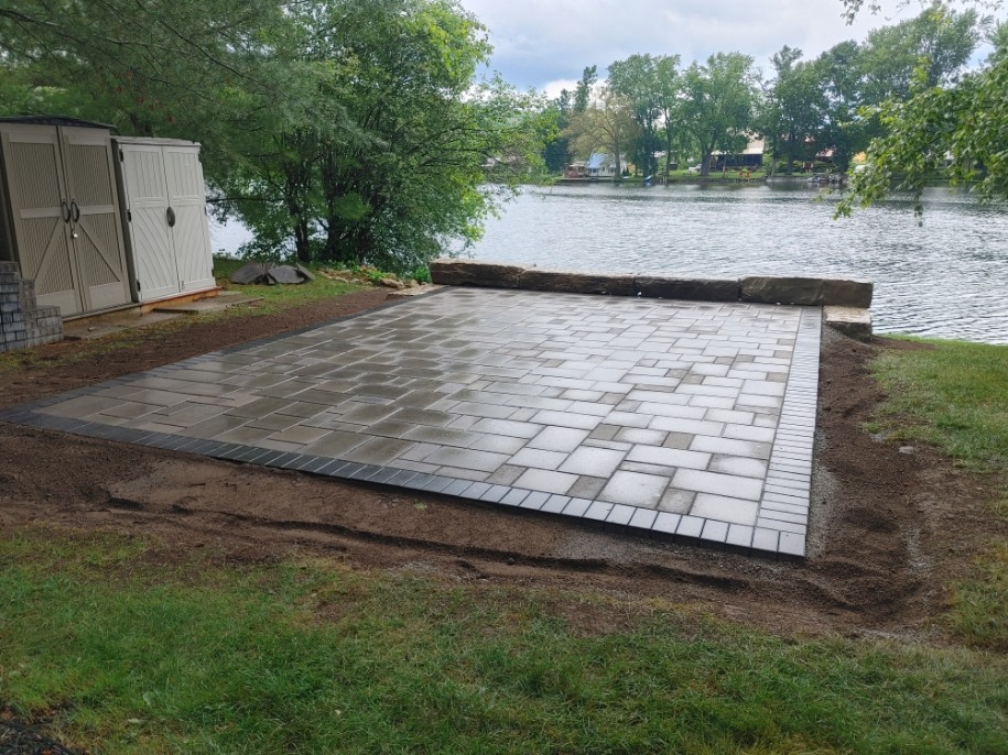 Amberleigh Landscaping | 49 Church St Unit #4, Stirling, ON K0K 3E0, Canada | Phone: (343) 889-1752