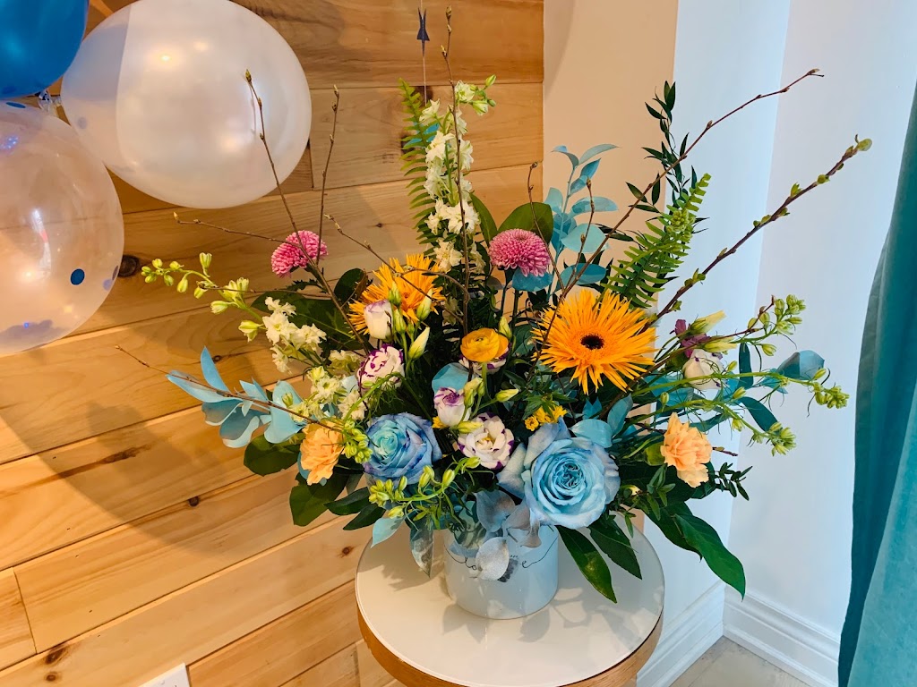 Floral Moment 时光花房 | 95 Major Buttons Dr, Markham, ON L3P 3X4, Canada | Phone: (647) 989-8907