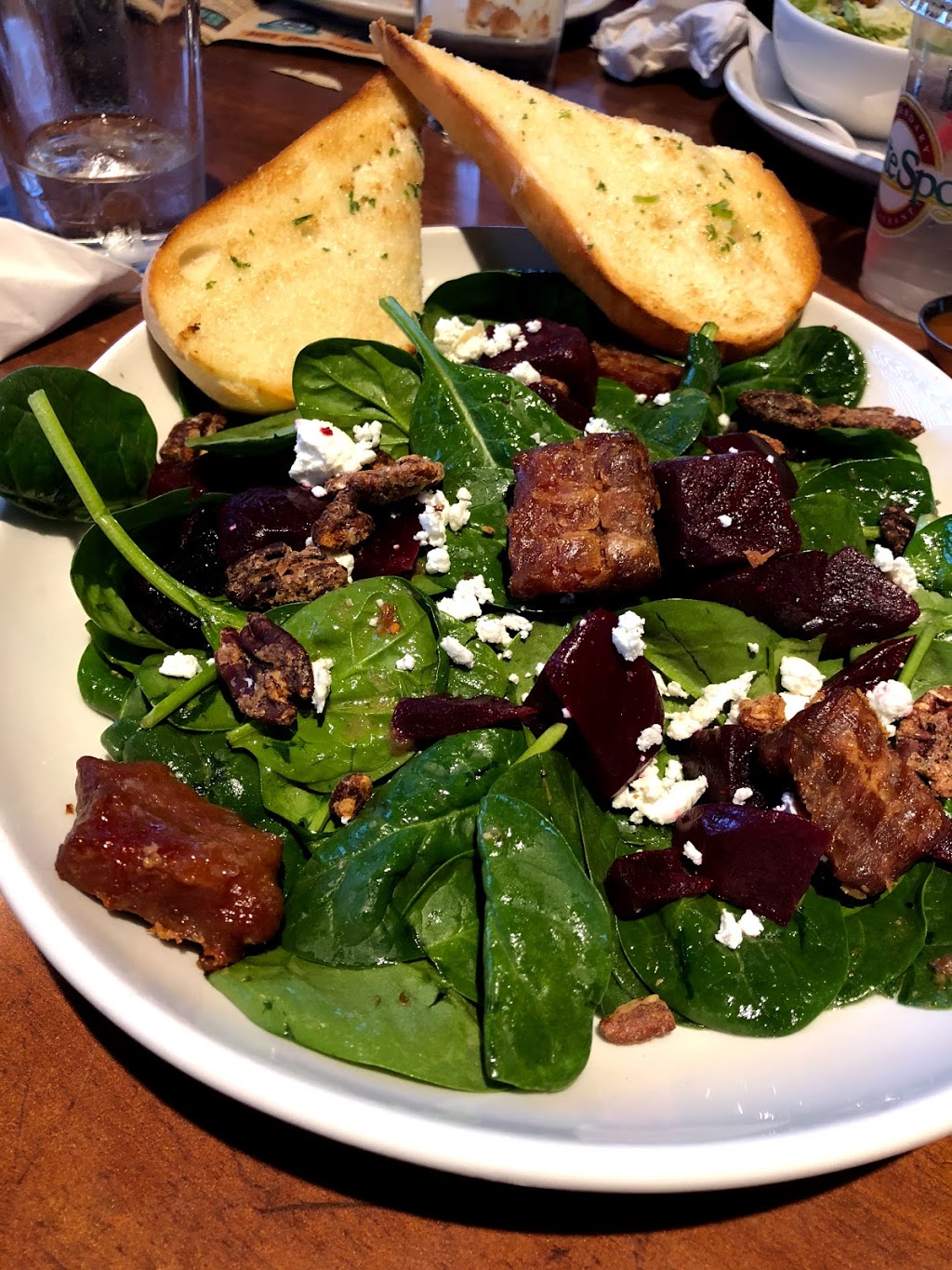 White Spot | 6500 Hastings St, Burnaby, BC V5B 1S2, Canada | Phone: (604) 299-2214