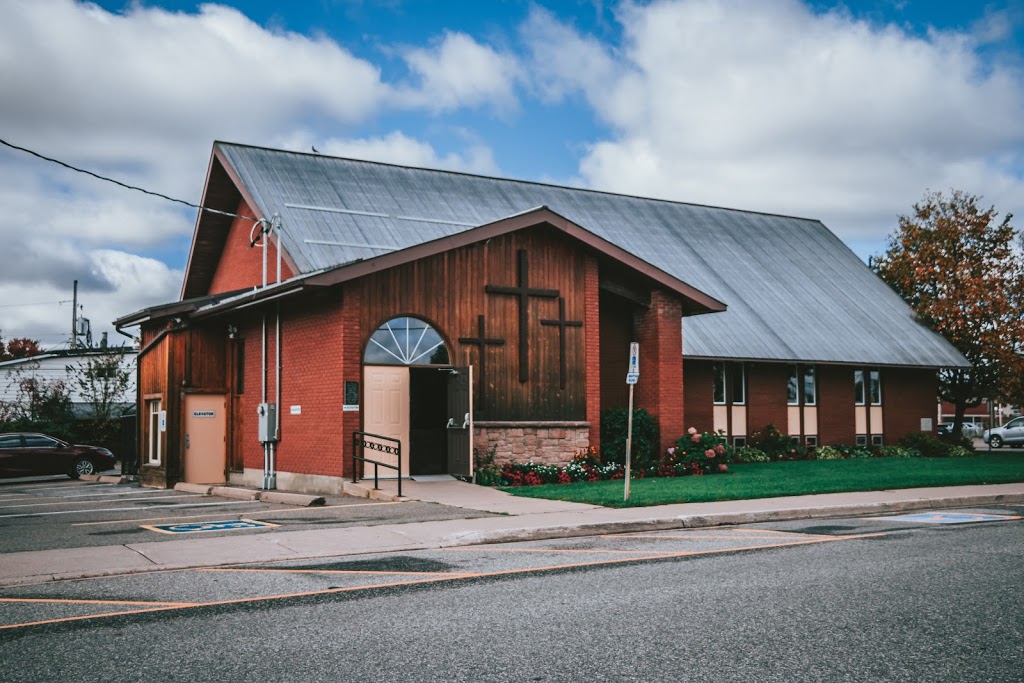 Calvary Gravenhurst | 185 Brock St, Gravenhurst, ON P1P 1T6, Canada | Phone: (705) 687-2886
