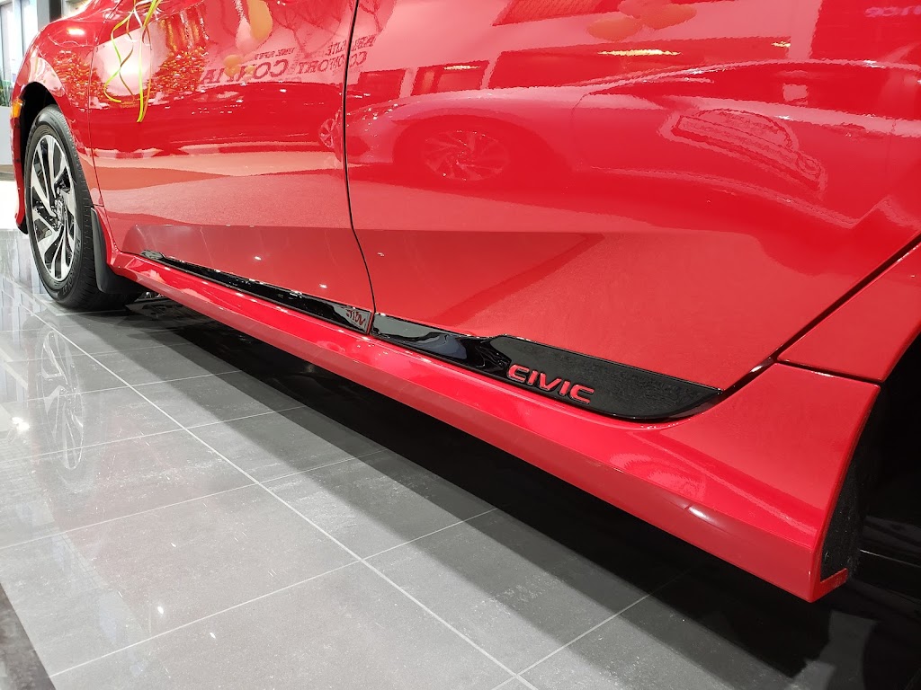 Luxwood Auto Trim Design Inc | 7950 Rue Alfred, Anjou, QC H1J 1J1, Canada | Phone: (514) 324-3274