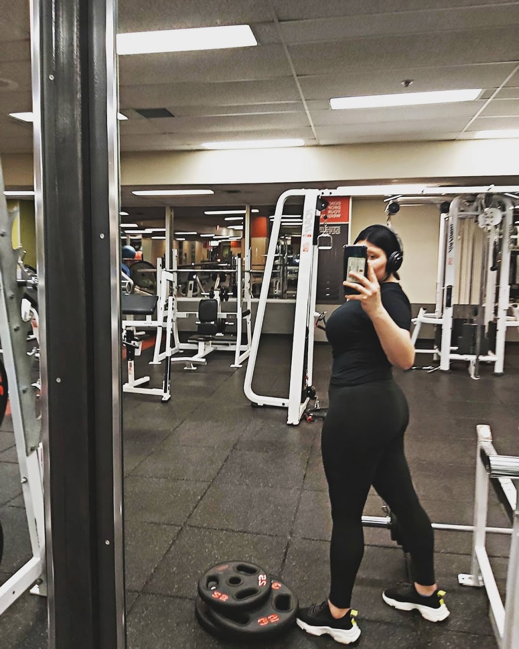 GoodLife Fitness Etobicoke West Metro Centre | 185 The West Mall, Etobicoke, ON M9C 5L5, Canada | Phone: (416) 620-5006