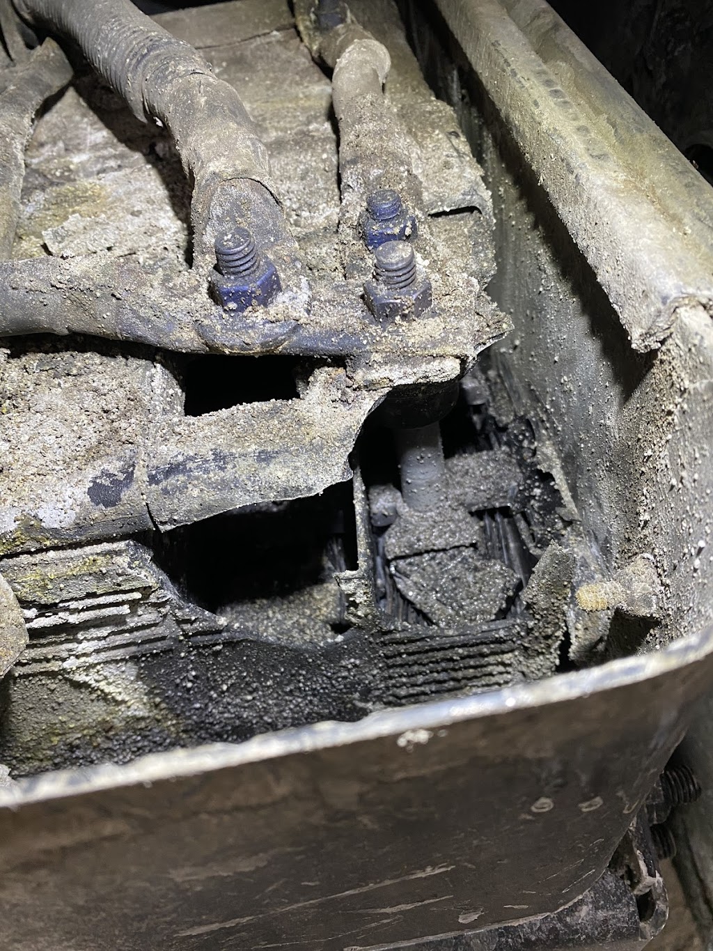 Alberta Repair LTD. Truck & Trailer Repair | 423 Evansglen Dr NW, Calgary, AB T3P 0P6, Canada | Phone: (403) 702-0046