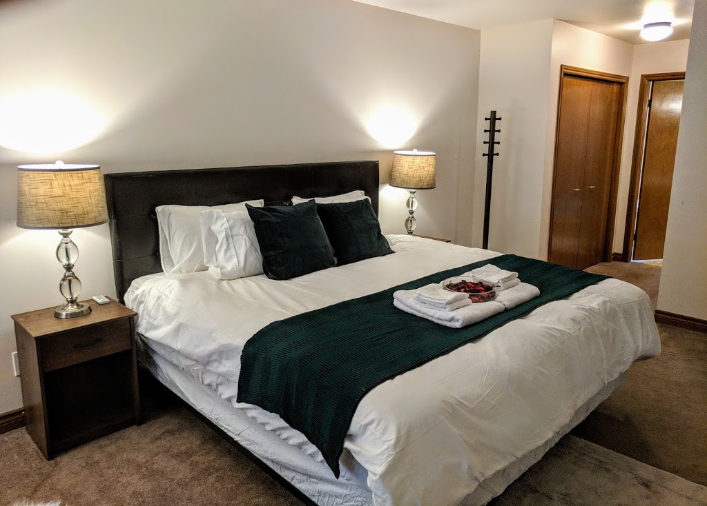 Lions Pride Guest House | 1669 Phillbrook Crescent, London, ON N5X 2Z4, Canada