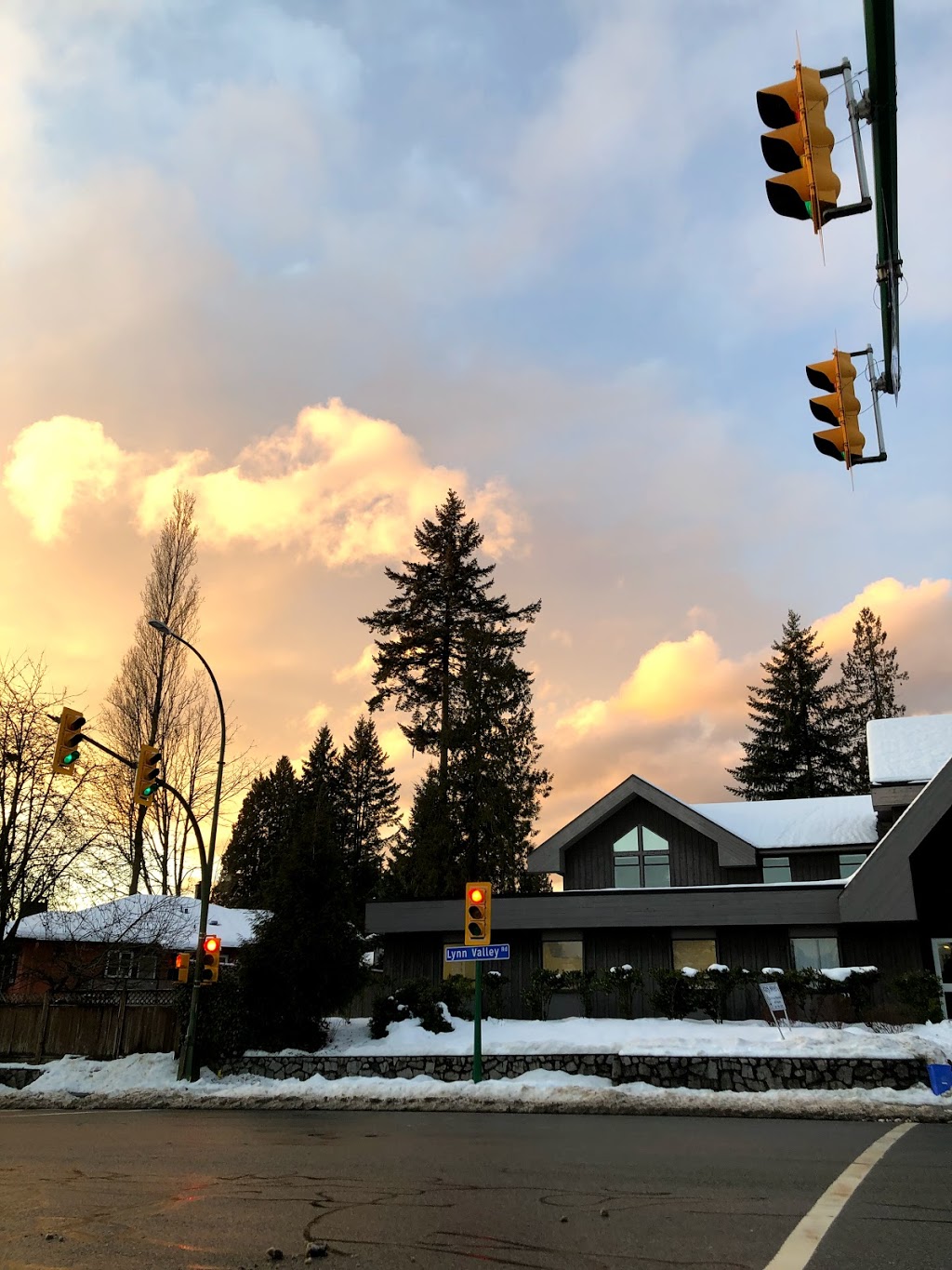 Hillside Church | 870 Lynn Valley Rd, North Vancouver, BC V7J 1Z7, Canada | Phone: (604) 985-1122