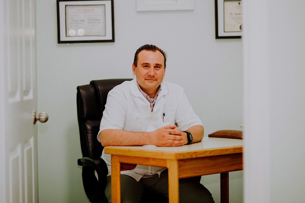 Dr J Arlo Chinnery, Red Deer Acupuncture Clinic | 6828 50 Ave #3, Red Deer, AB T4N 4E3, Canada | Phone: (403) 343-1539