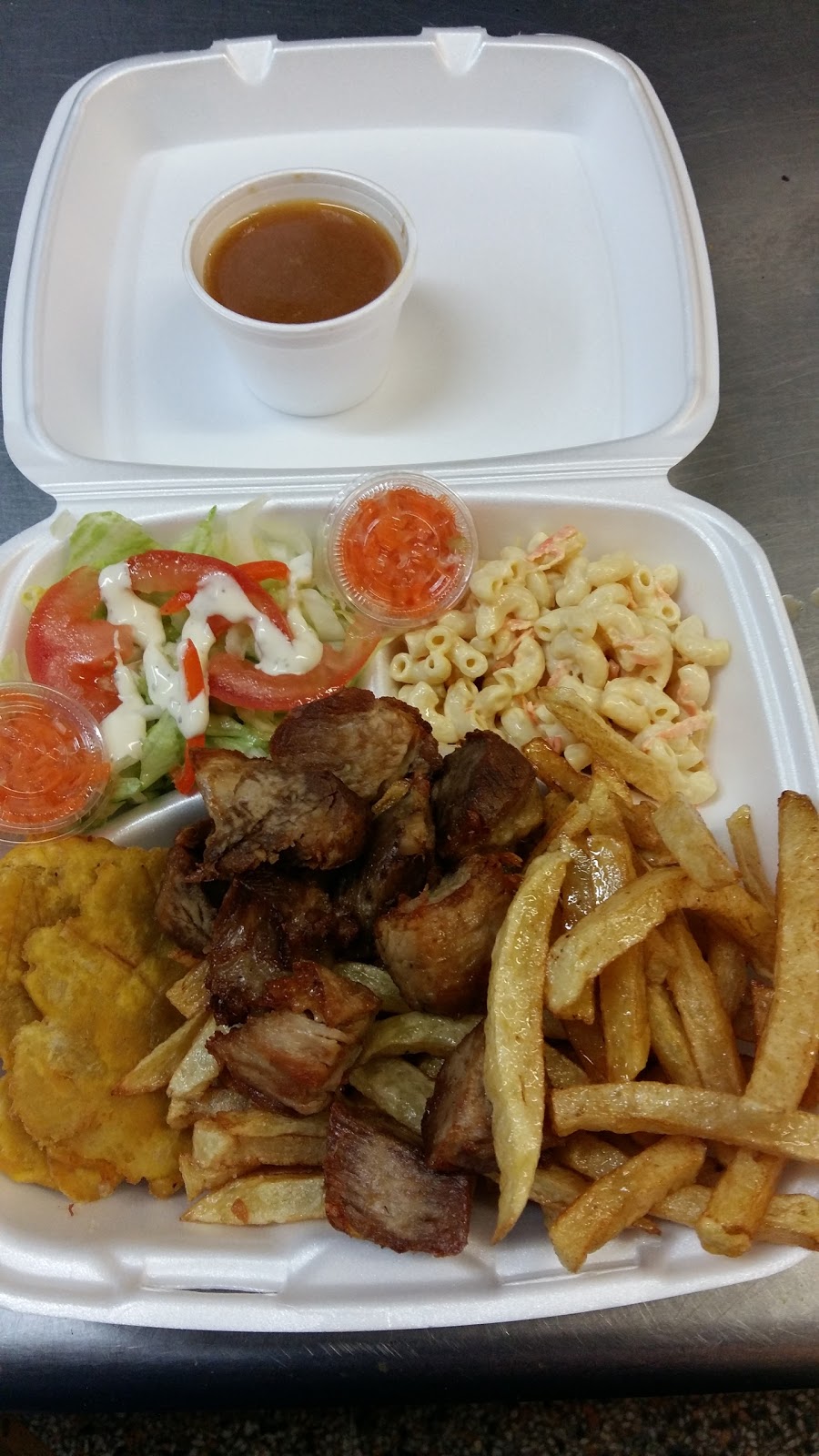 Restaurant Créole Fuzion | 6365 Rue de Dijon, Montréal-Nord, QC H1G 2L9, Canada | Phone: (514) 360-8922
