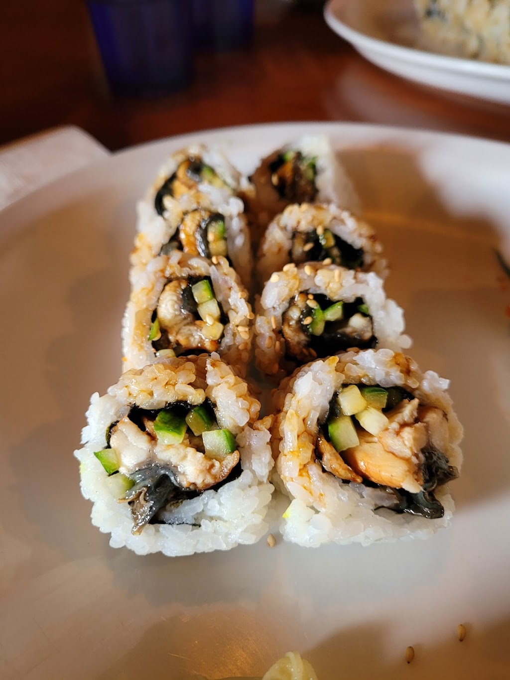 Sushi California | 20121 Willowbrook Dr #101, Langley Twp, BC V2Y 0L3, Canada | Phone: (604) 931-8284