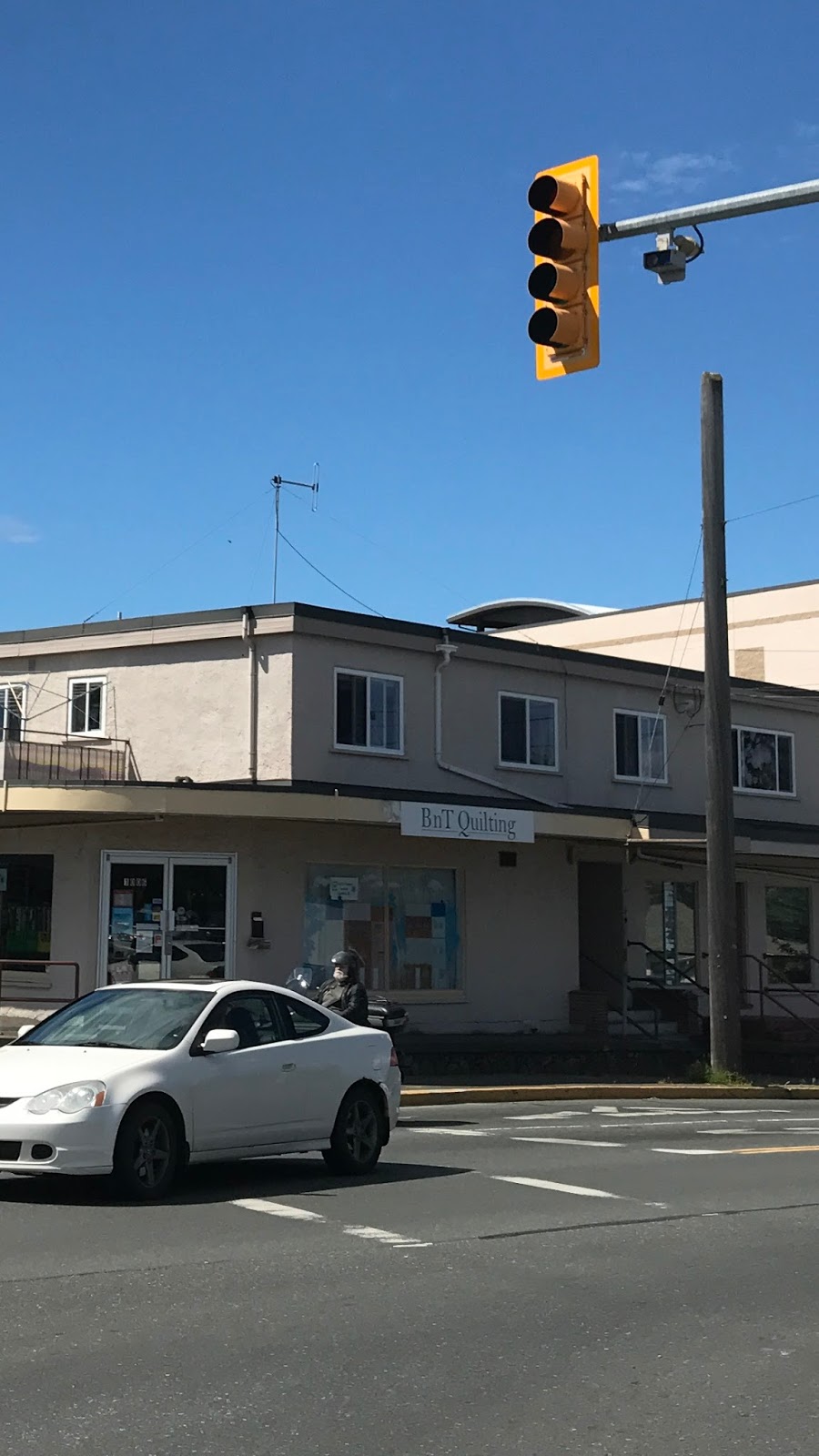 Bib N Tucker Quilting | 1006 Craigflower Rd, Victoria, BC V9A 2X9, Canada | Phone: (250) 386-6512