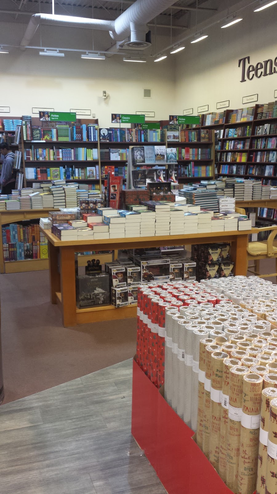 Chapters - Spectrum | Spectrum Shopping Centre, #500 - 2555 32nd St NE, Calgary, AB T1Y 7J6, Canada | Phone: (403) 250-9171
