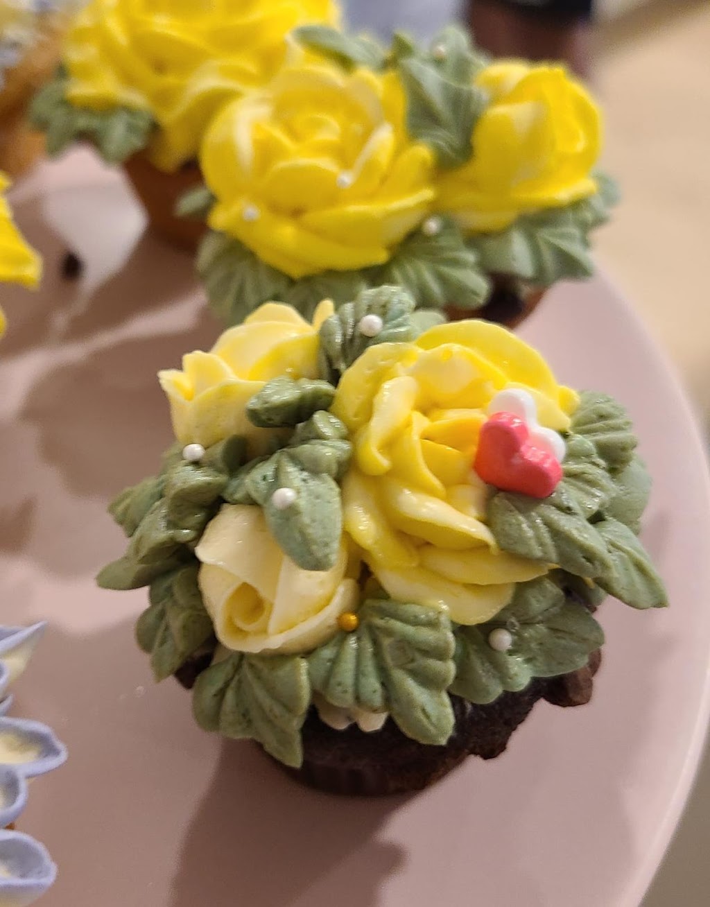 Luau Pâtisserie | 802 Bd de Sainte-Adèle, Sainte-Adèle, QC J8B 2N1, Canada | Phone: (450) 745-4828