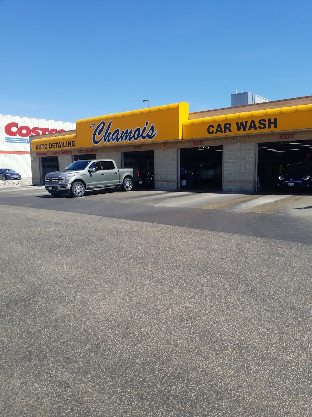 The Chamois Full Service Car Wash - St. James | 1285 St James St, Winnipeg, MB R3H 0K9, Canada | Phone: (204) 777-9700