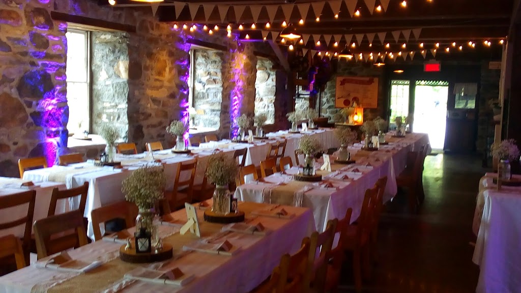 Service de DJ Mario Simoneau | 4 Chem. du Rocher, Lac-Beauport, QC G3B 1R7, Canada | Phone: (581) 578-1469