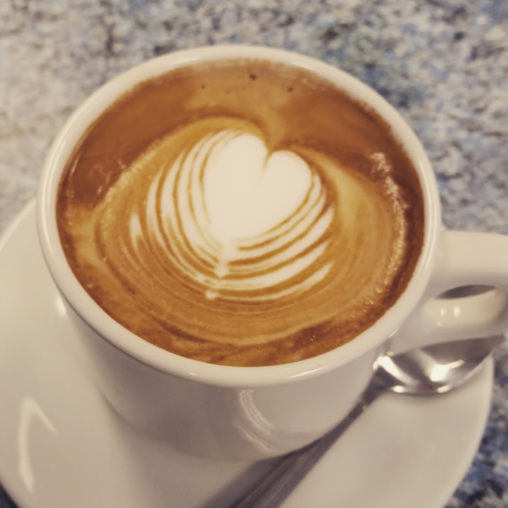 Favoloso Italian Cafe and Pizzeria | 13240 118 Ave NW, Edmonton, AB T5L 4N4, Canada | Phone: (780) 454-6329