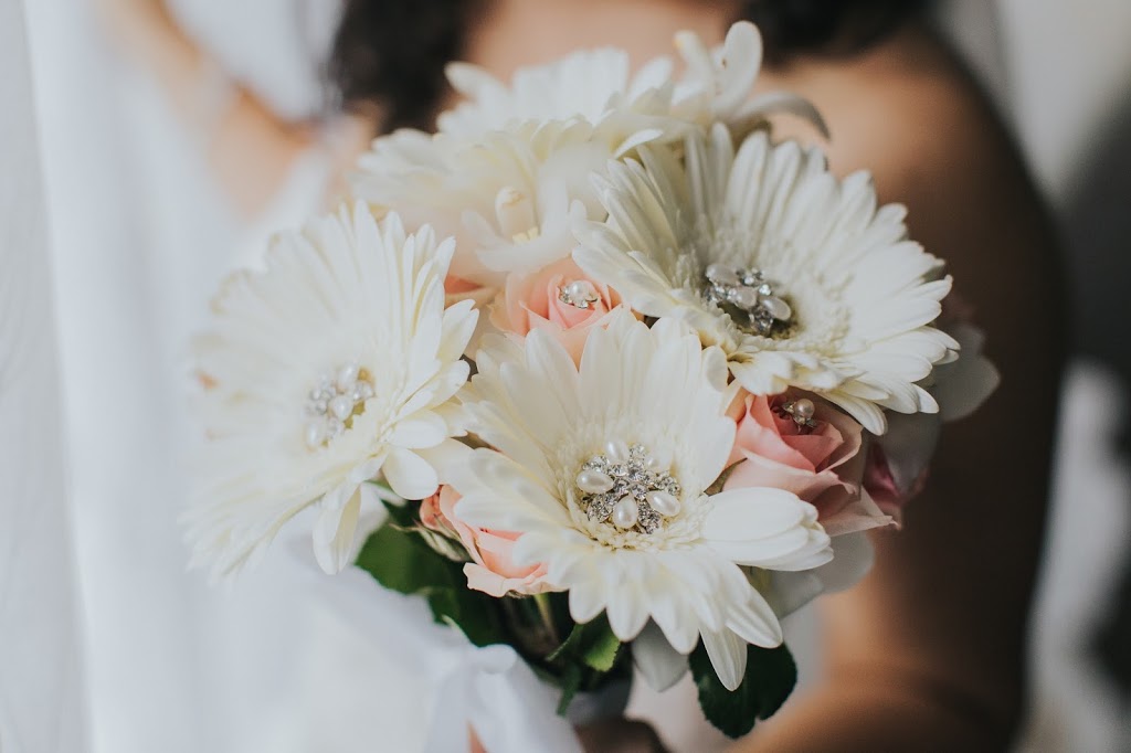 The Flower Mill | 118 b Main St S, Rockwood, ON N0B 2K0, Canada | Phone: (905) 876-9975