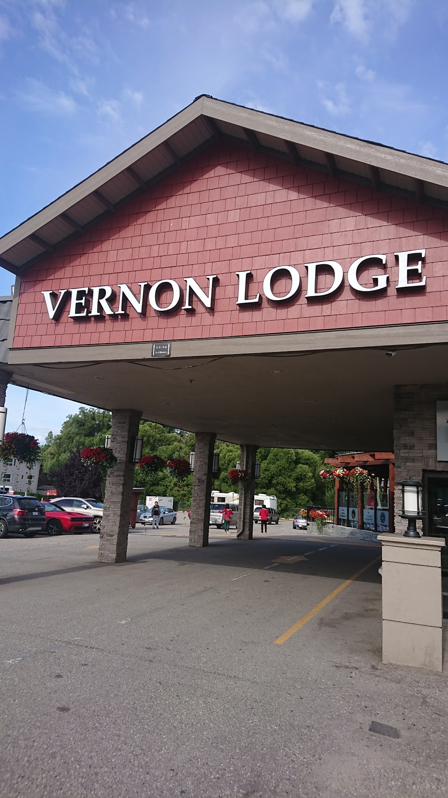 Vernon Lodge and Conference Centre | 3914 32 St, Vernon, BC V1T 5P1, Canada | Phone: (800) 663-4422