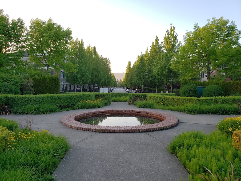 Roundabout Park | 19501 Fraser Way, Pitt Meadows, BC V3Y, Canada | Phone: (604) 467-7346