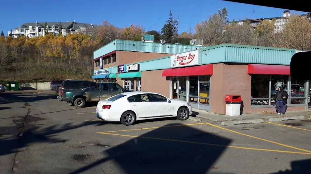 Pizza Paradise and Donair | 6011 54 Ave, Red Deer, AB T4N 6B8, Canada | Phone: (403) 986-1101