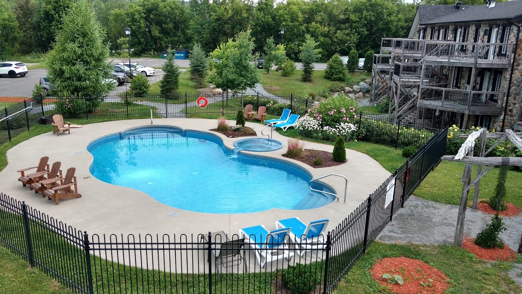 Condos Hotels Lion DOr | 2240 Chemin du Parc, Orford, QC J1X 7A2, Canada | Phone: (855) 769-0107