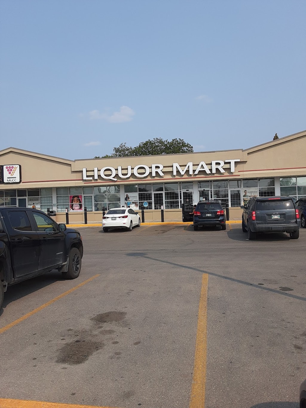 Crestview Liquor Mart | 3393 Portage Ave Unit 170, Winnipeg, MB R3K 2G7, Canada | Phone: (204) 987-4054