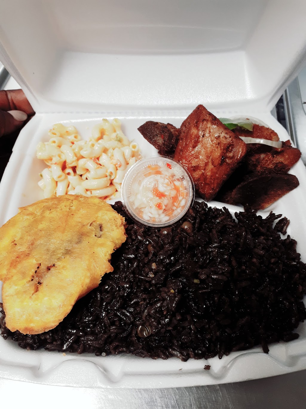 Restaurant Haitien Koupé Dwèt R&S | 402 Bd Adolphe-Chapleau, Bois-des-Filion, QC J6Z 1H7, Canada | Phone: (450) 965-2929