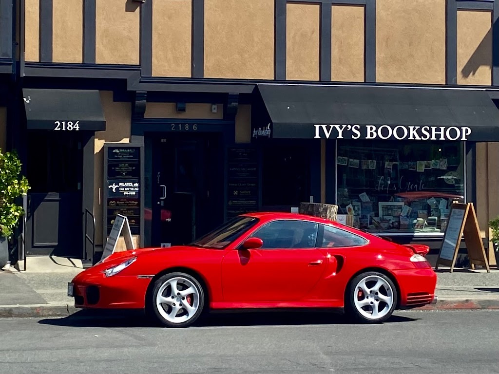 Ivys Book Shop | 2188 Oak Bay Ave, Victoria, BC V8R 1G3, Canada | Phone: (250) 598-2713