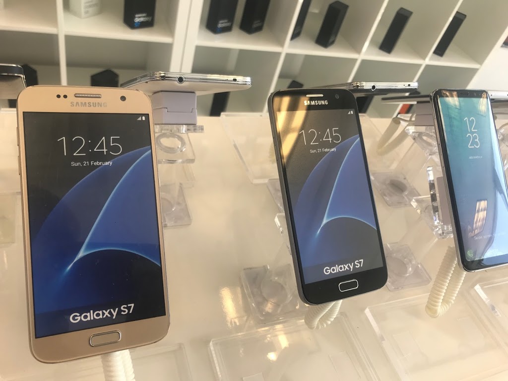 AZ WIRELESS | 1642 Merivale Rd, Nepean, ON K2G 4A1, Canada | Phone: (613) 421-2364