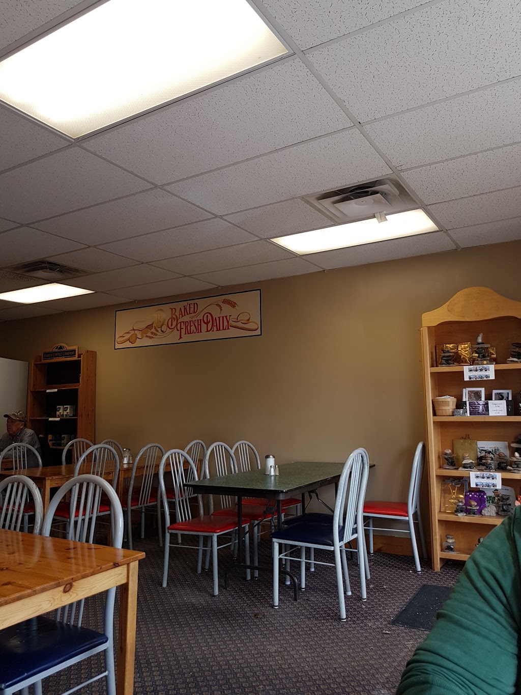 Jen’s Kitchen & Cafe | 110 St George St, Mitchell, ON N0K 1N0, Canada | Phone: (519) 348-8342