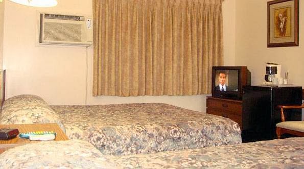 Fuller Lake Motel | 9300 Smiley Rd, Chemainus, BC V0R 1K4, Canada | Phone: (250) 246-3282