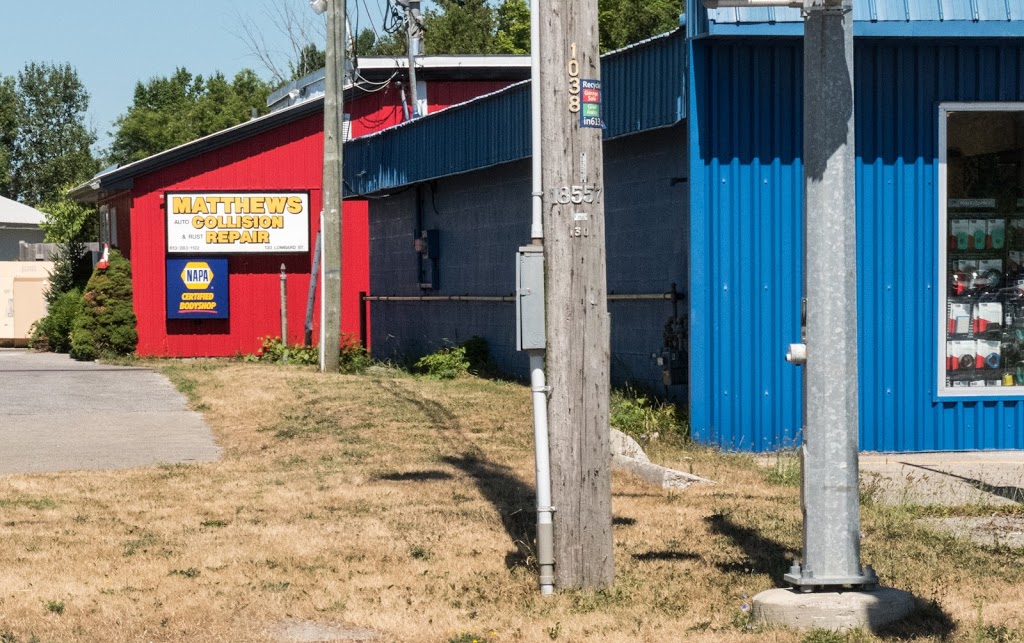 Matthews Auto Collision | 130 Lombard St, Smiths Falls, ON K7A 5B8, Canada | Phone: (613) 283-1122