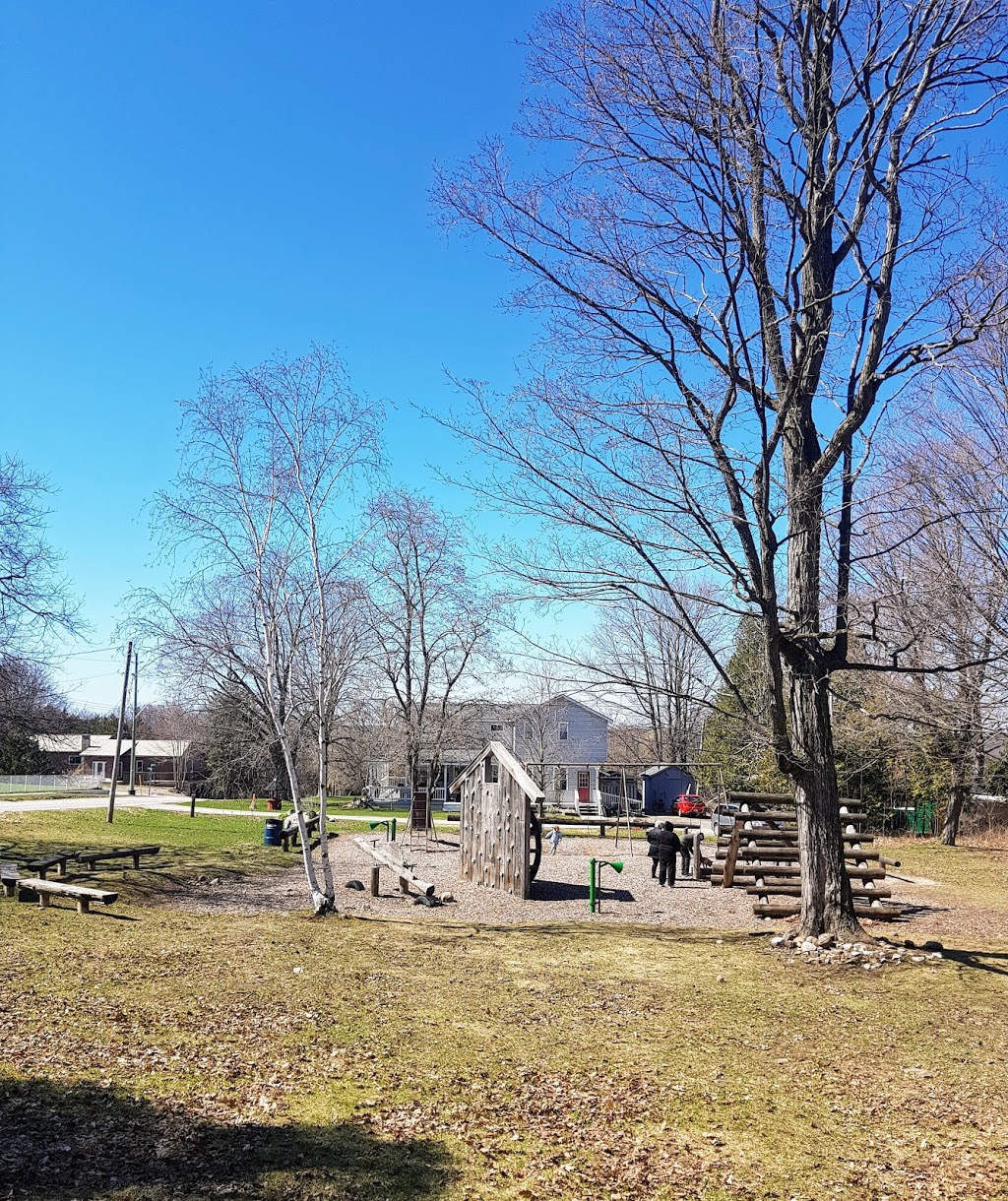 Veterans Memorial Park | 60-68 Elm St, Waubaushene, ON L0K 2C0, Canada | Phone: (705) 534-7248