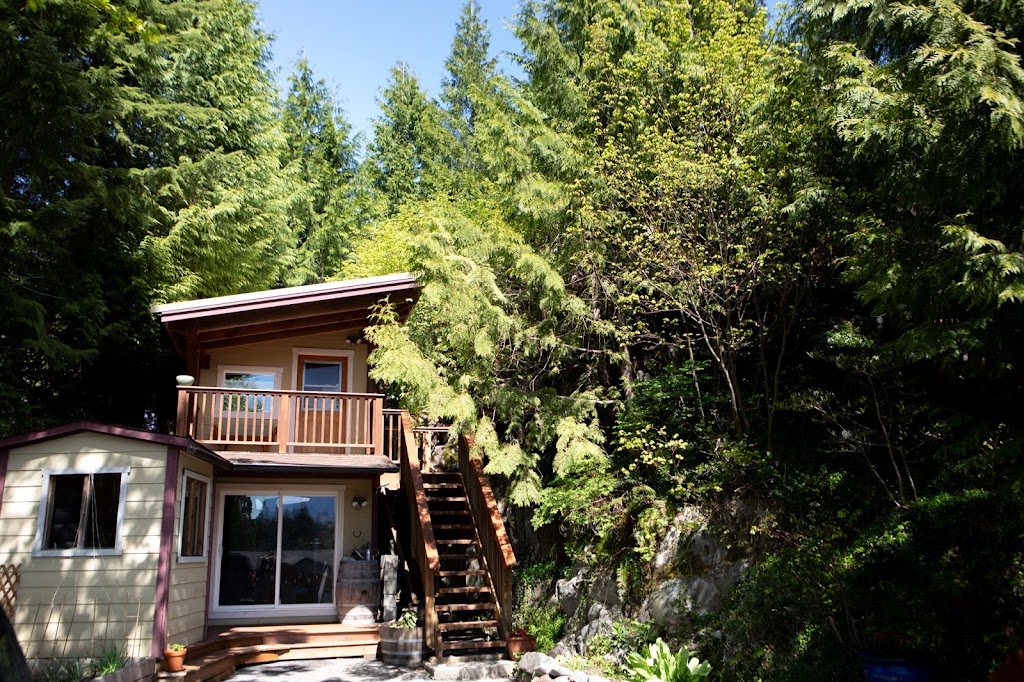 Highlands Studio | 2644 Rhum & Eigg Dr, Garibaldi Highlands, BC V8B 0G1, Canada | Phone: (604) 389-8250