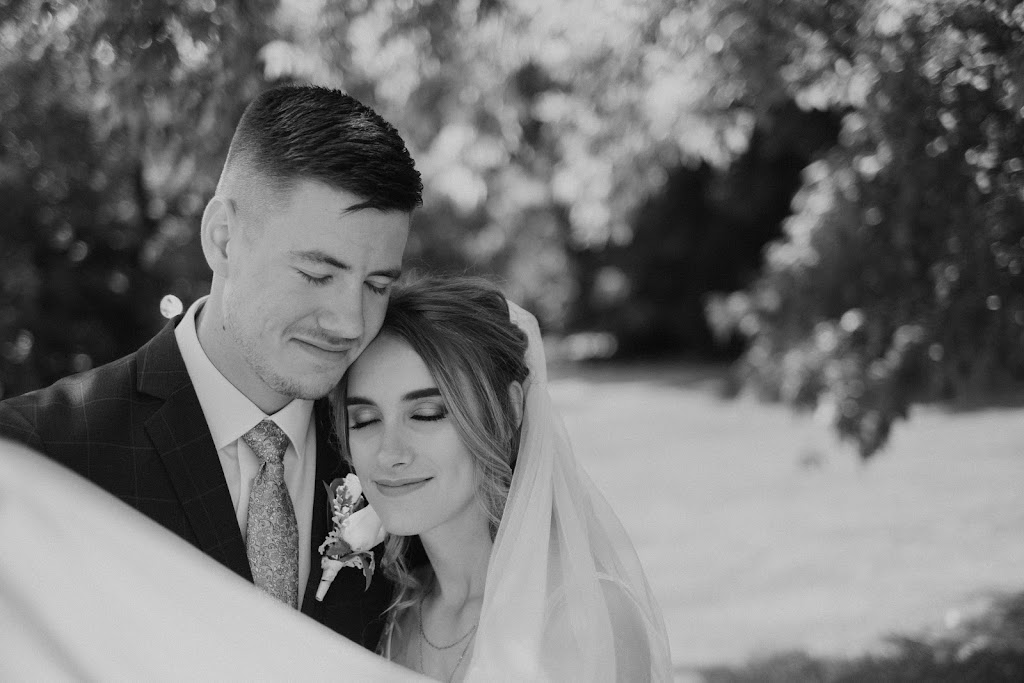 Zac and Jess Photography | 30 Bramblewood St., Kleefeld, MB R0A 0V2, Canada | Phone: (204) 380-3810