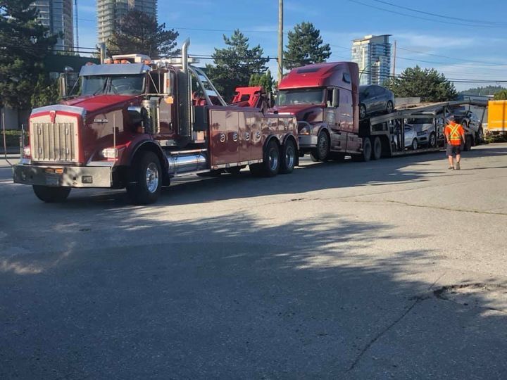 Mundies Towing & Recovery Vancouver | 1385 East Kent Ave N, Vancouver, BC V5X 4T6, Canada | Phone: (604) 295-8638