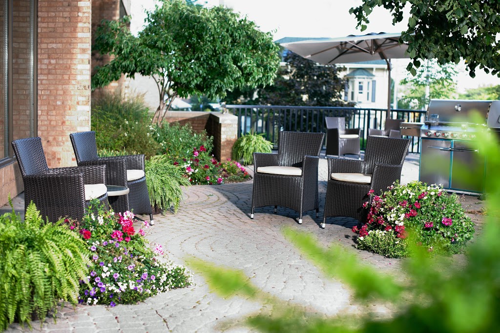 Revera Charlotte Villa | 120 Darling St, Brantford, ON N3T 5W6, Canada | Phone: (519) 759-5250