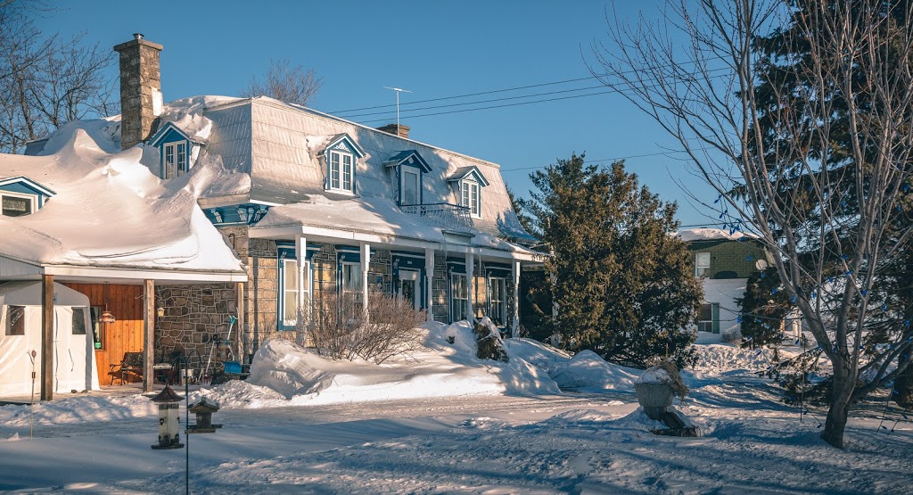 Le Passerin Indigo | 100, Rang, Grande Ligne, Saint-Alexis, Quebec, QC J0K 1T0, Canada | Phone: (450) 839-3482