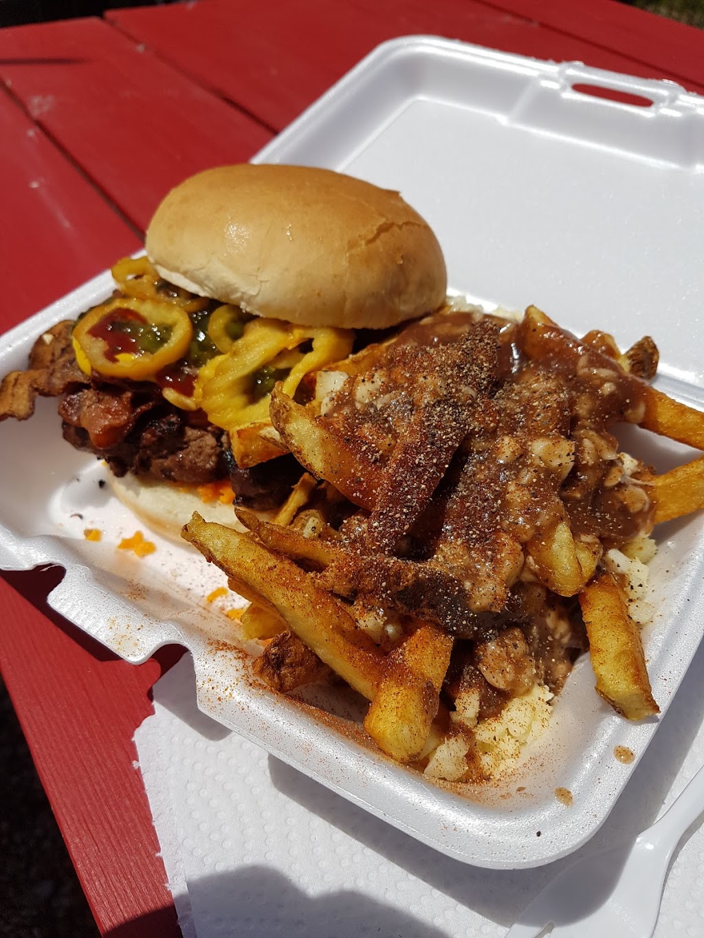 Hannahmans Roadside BBQ | 120 Donald St, Barrie, ON L4N 5G7, Canada | Phone: (705) 739-5396